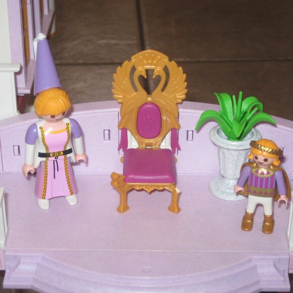 Playmobil 5142 Dream Fantasy Princess Castle - Large Playset Lot - Plus extras - Picture 12 of 16